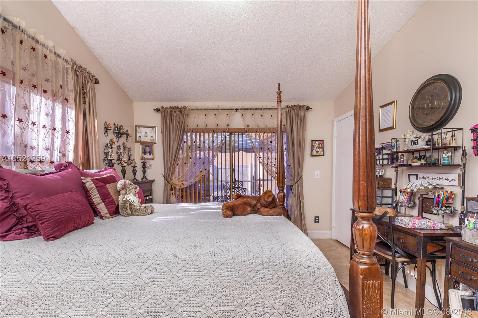 MISTY BAY - Residential