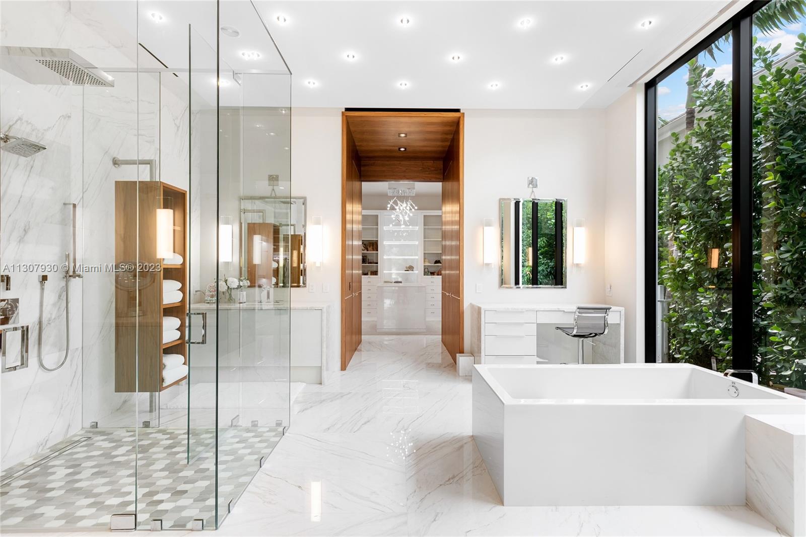 ADMIRALS COVE PAR C - Residential