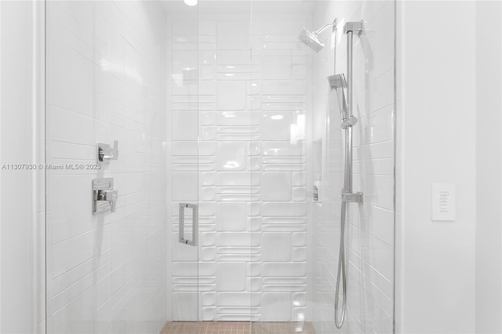 ADMIRALS COVE PAR C - Residential