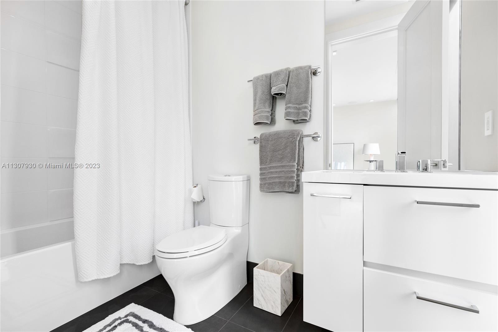 ADMIRALS COVE PAR C - Residential