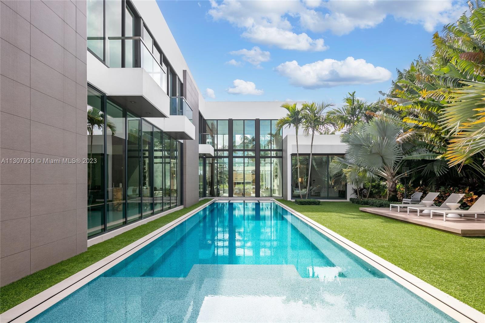 ADMIRALS COVE PAR C - Residential