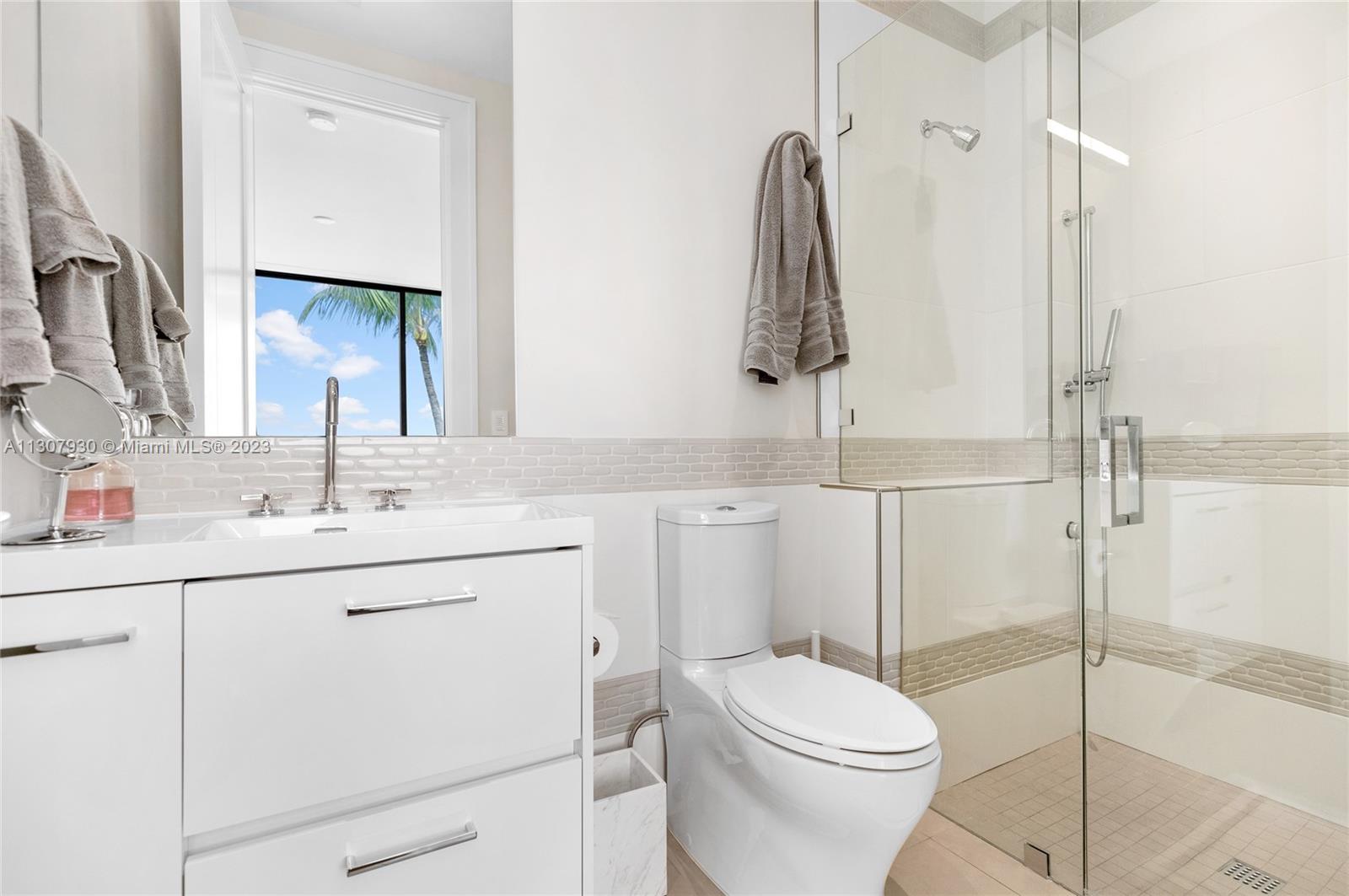 ADMIRALS COVE PAR C - Residential