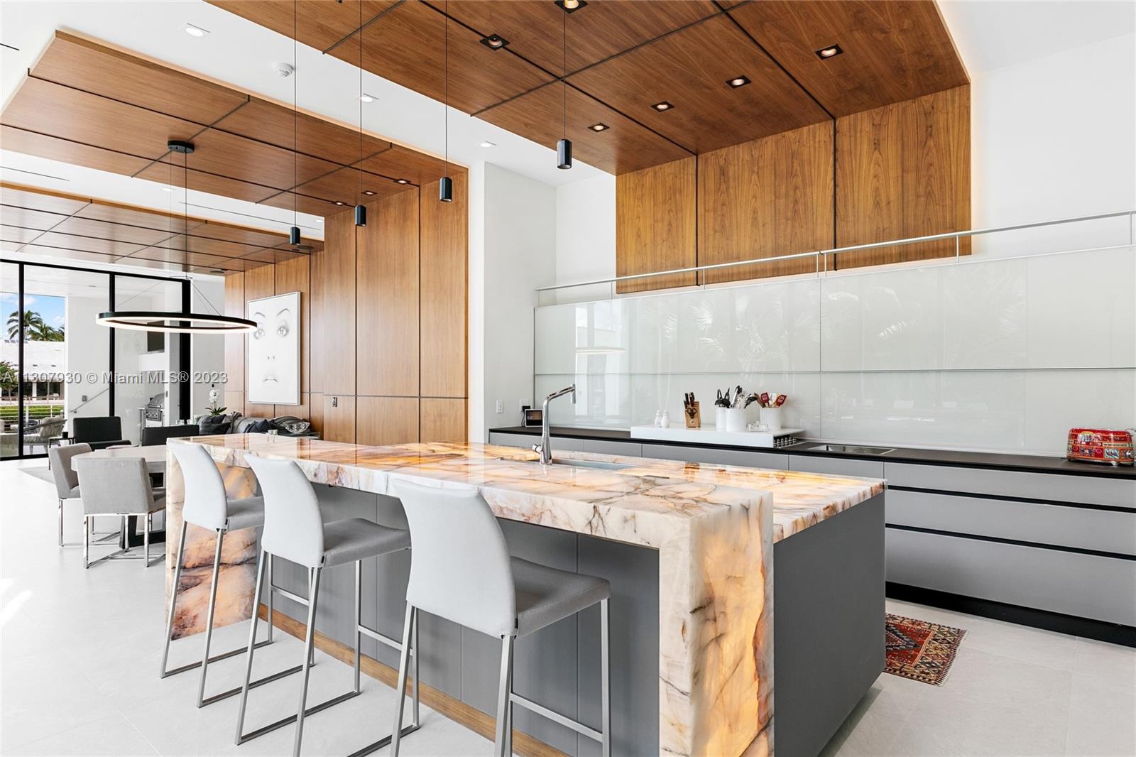 ADMIRALS COVE PAR C - Residential