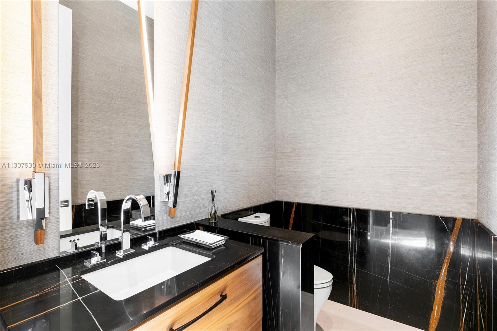 ADMIRALS COVE PAR C - Residential