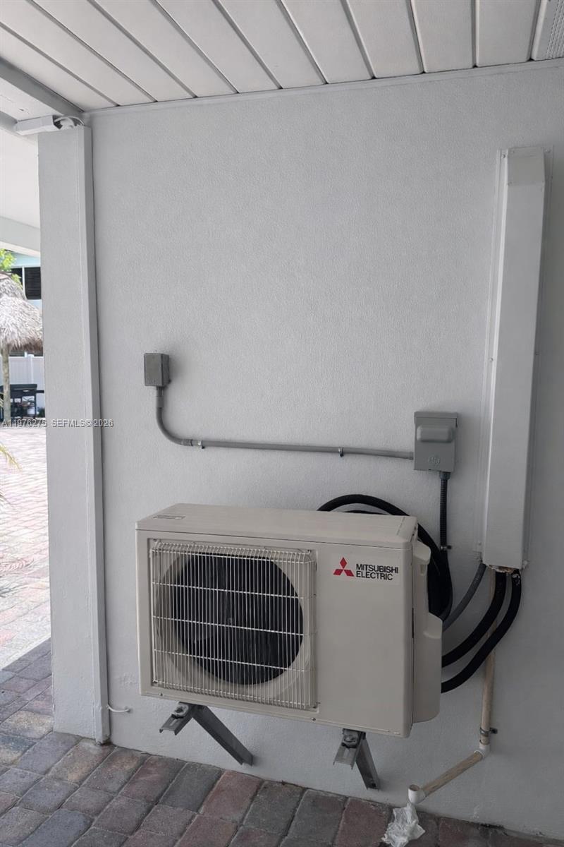 FRENCH LEAVE WEST CONDO - Residential