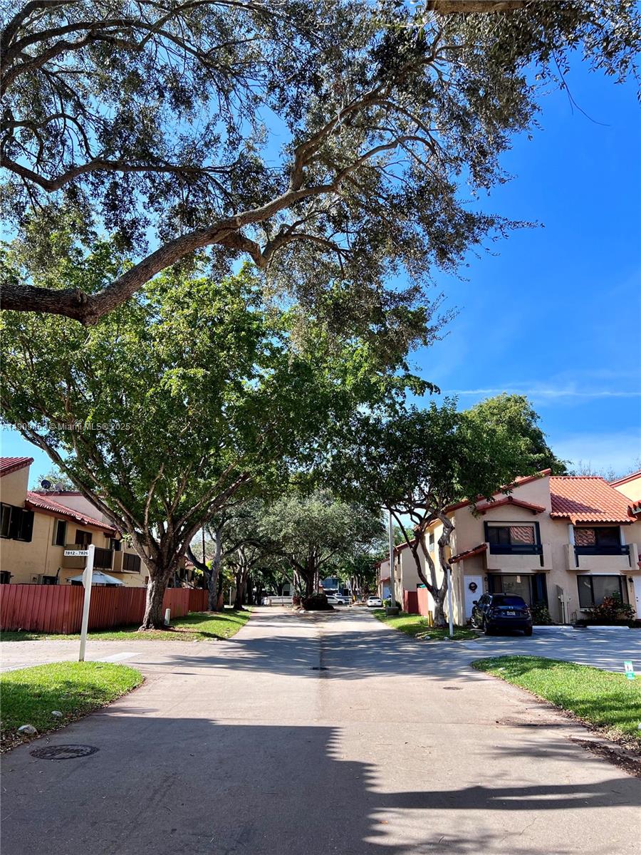 DADELAND COVE SEC 1 - Residential