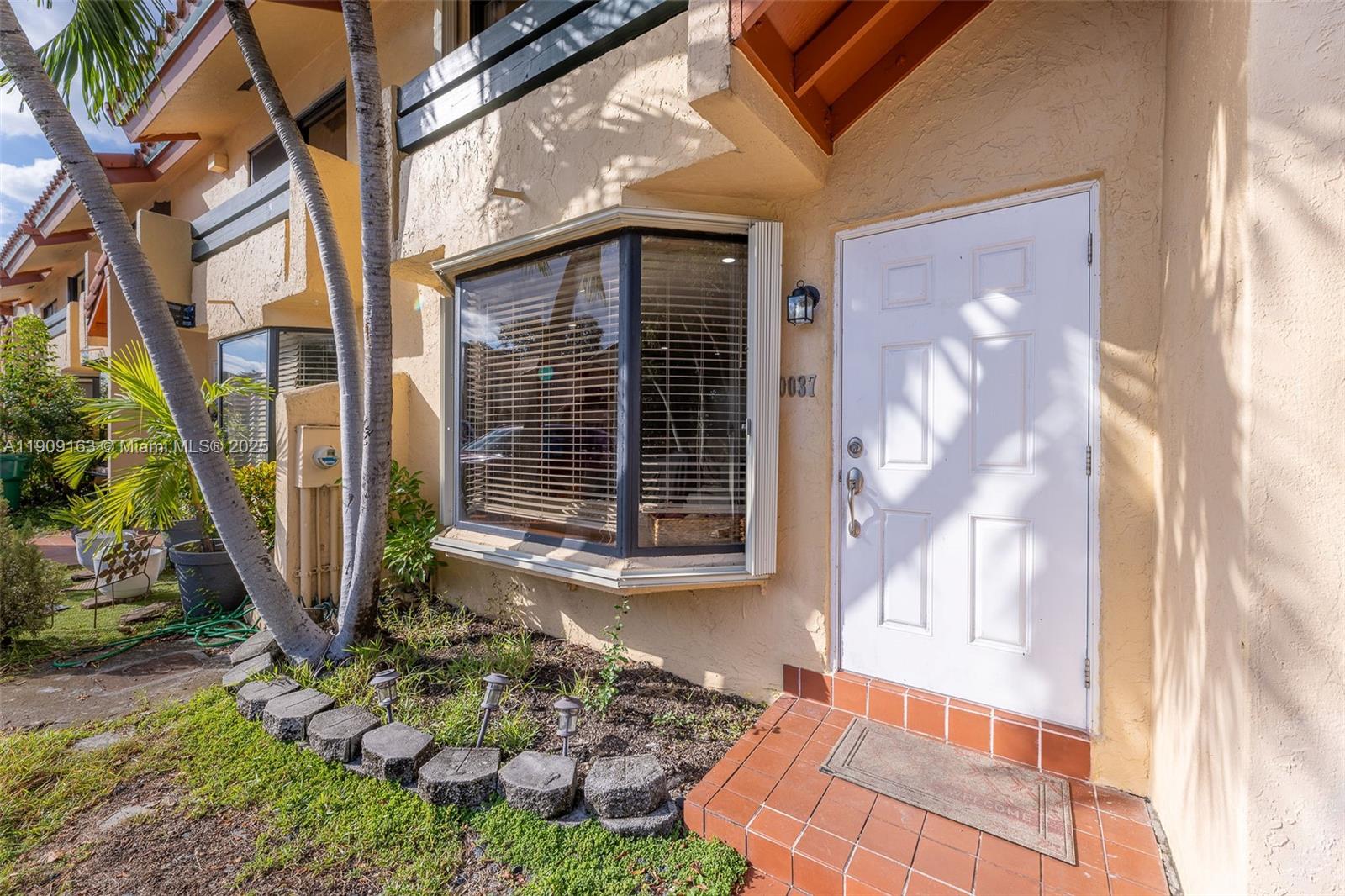 DADELAND COVE SEC 1 - Residential