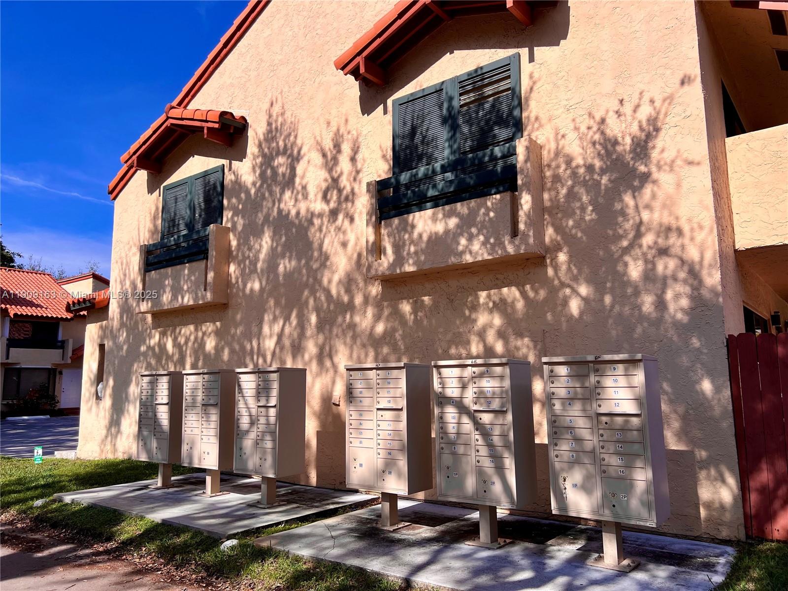 DADELAND COVE SEC 1 - Residential