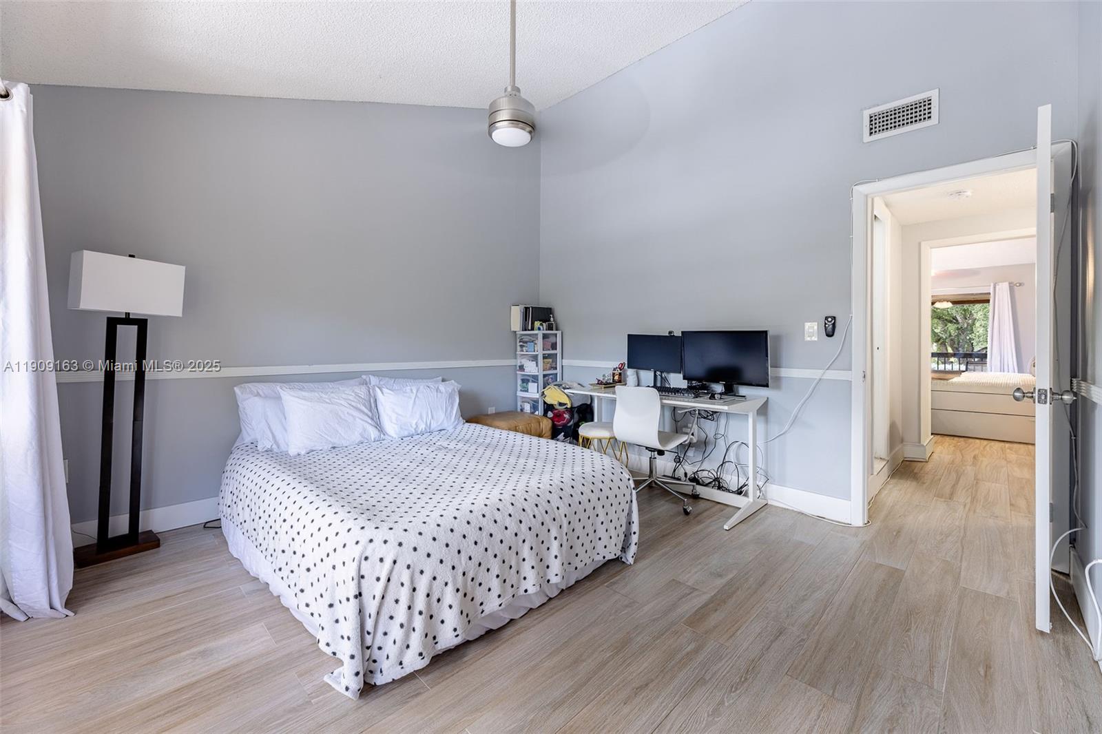 DADELAND COVE SEC 1 - Residential