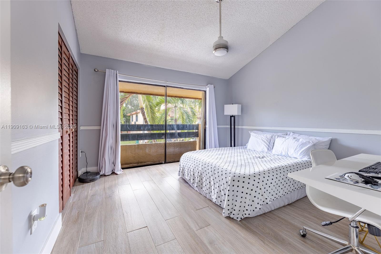 DADELAND COVE SEC 1 - Residential