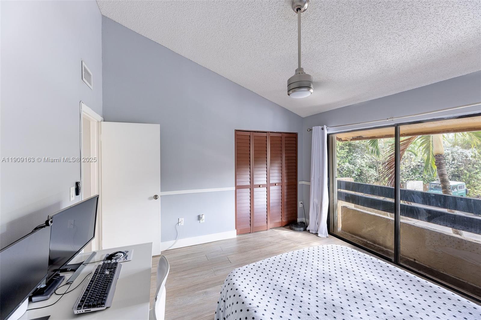 DADELAND COVE SEC 1 - Residential