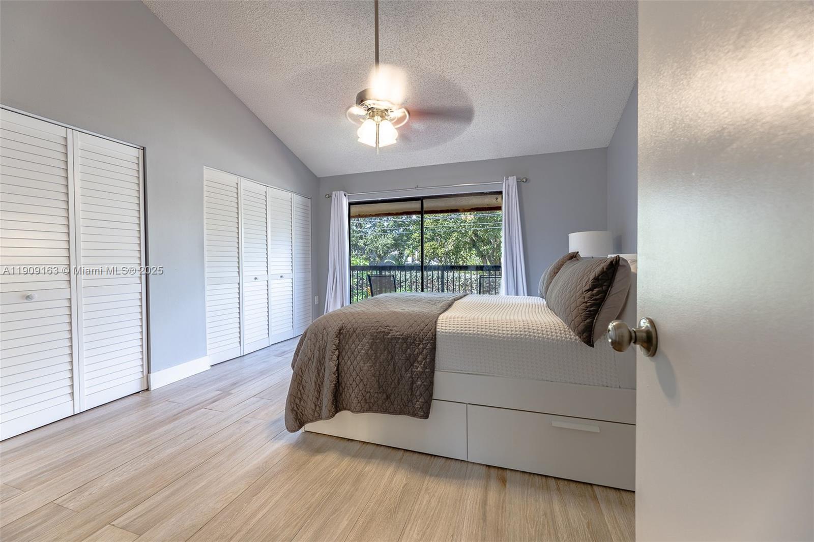 DADELAND COVE SEC 1 - Residential