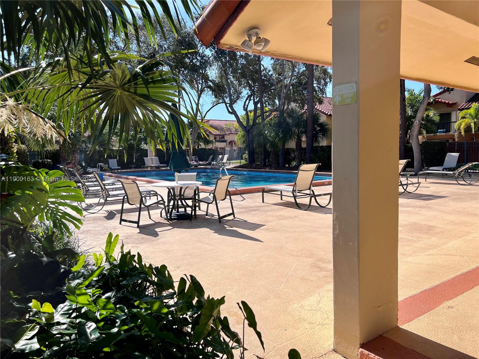 DADELAND COVE SEC 1 - Residential