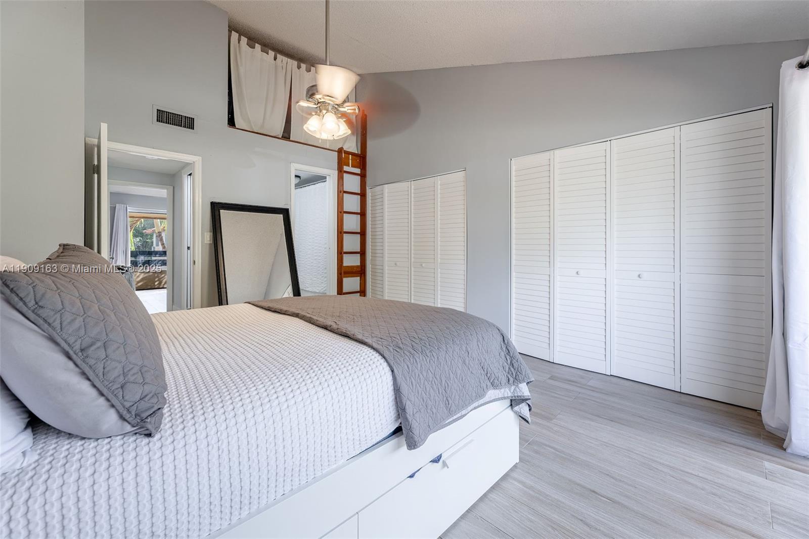 DADELAND COVE SEC 1 - Residential