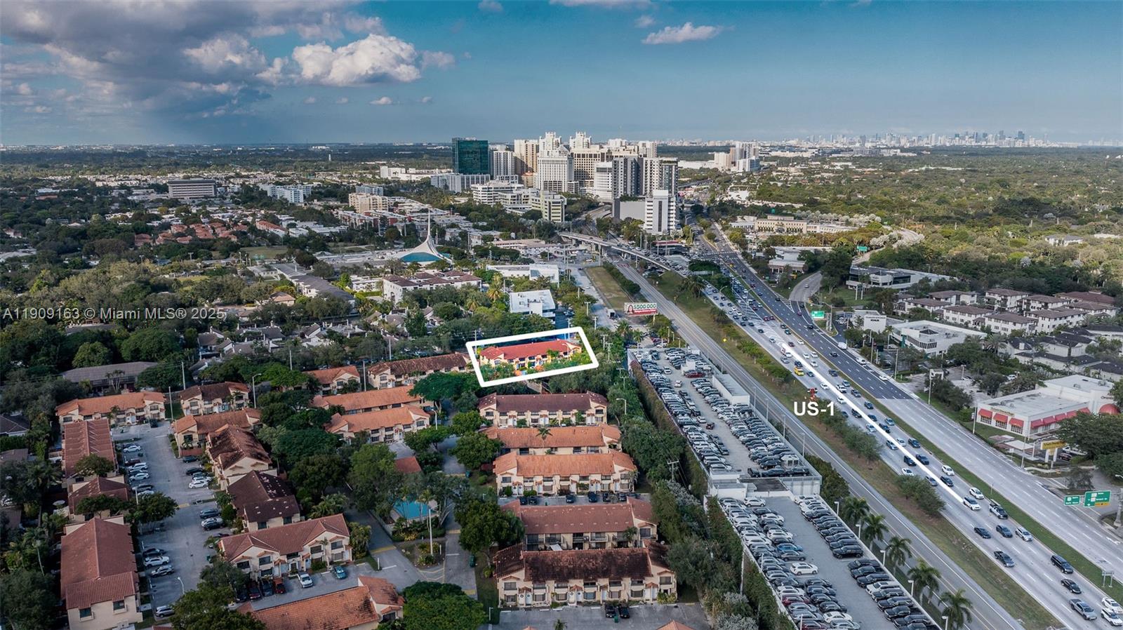 DADELAND COVE SEC 1 - Residential