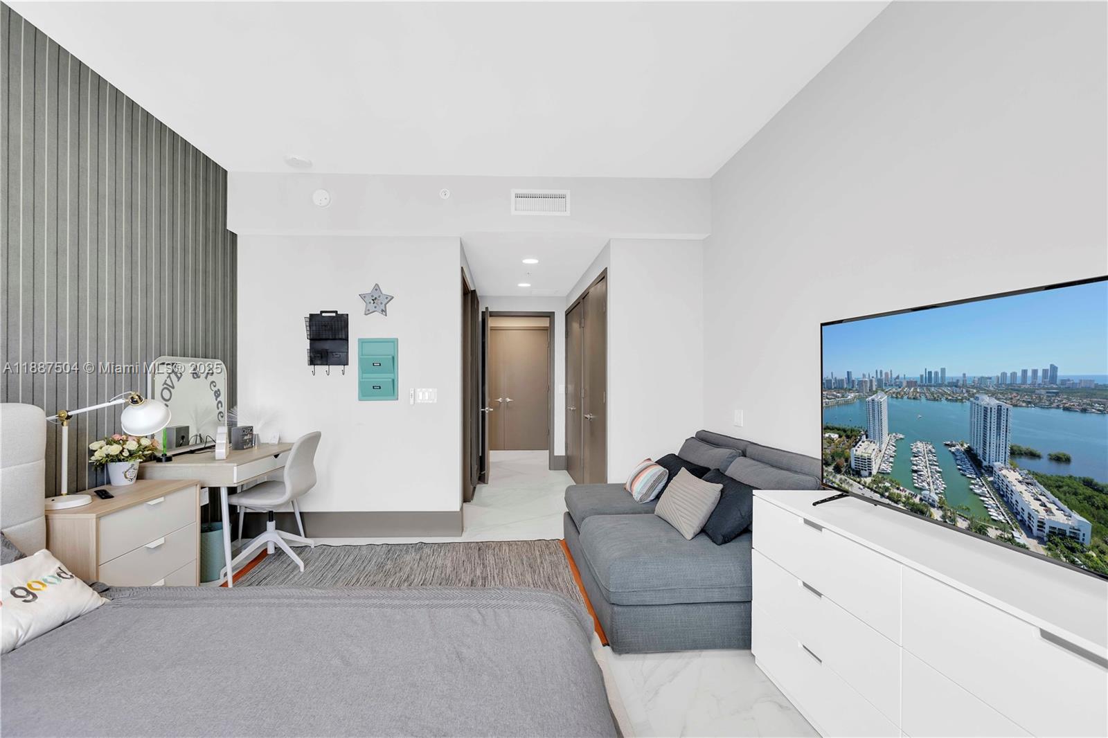 MARINA PALMS RESIDENCES S - Residential Lease