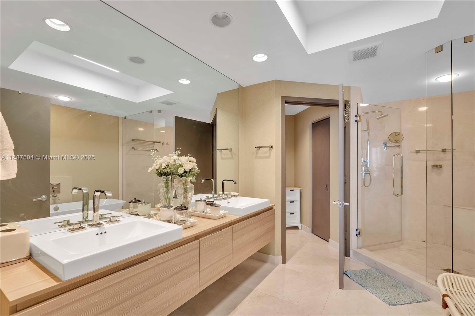 MARINA PALMS RESIDENCES S - Residential Lease