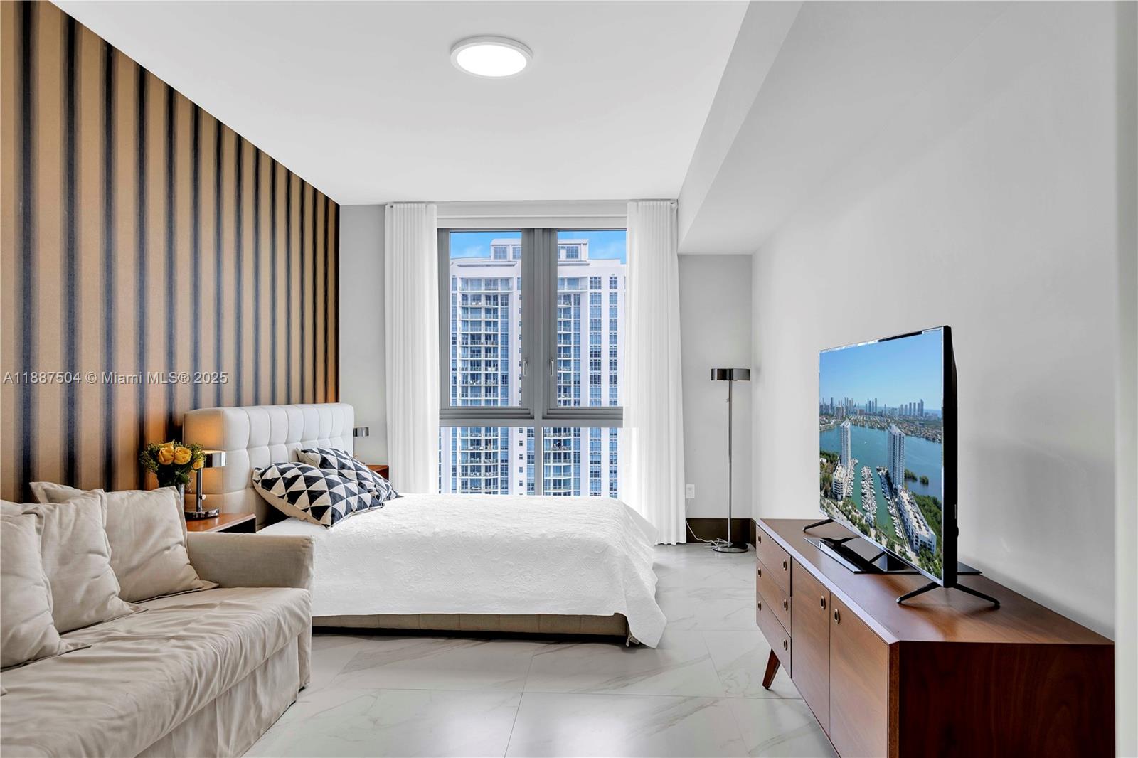 MARINA PALMS RESIDENCES S - Residential Lease