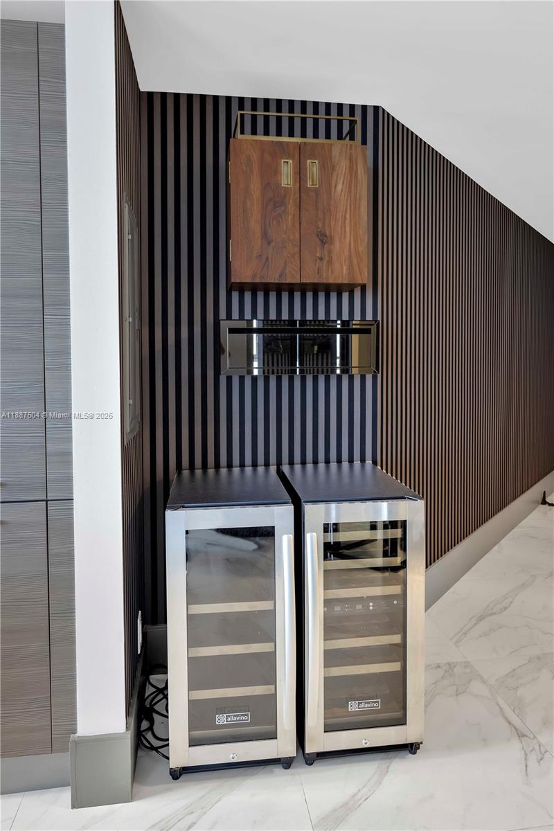 MARINA PALMS RESIDENCES S - Residential Lease