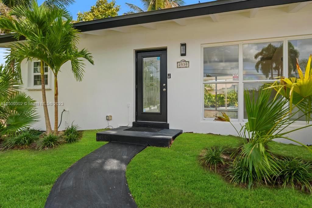 Photo of 2530 Key Largo Ln, Fort Lauderdale, FL 33312 (MLS # A11500302)