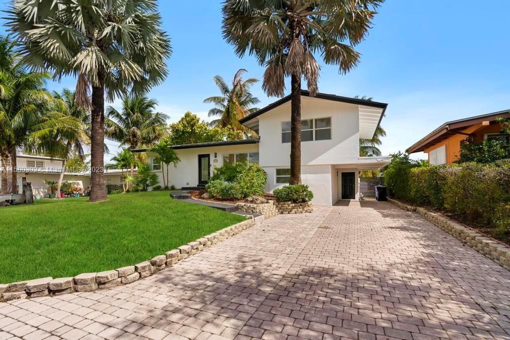 Photo of 2530 Key Largo Ln, Fort Lauderdale, FL 33312 (MLS # A11500302)