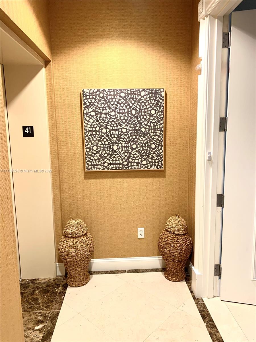 TDR TOWER I CONDO - Residential