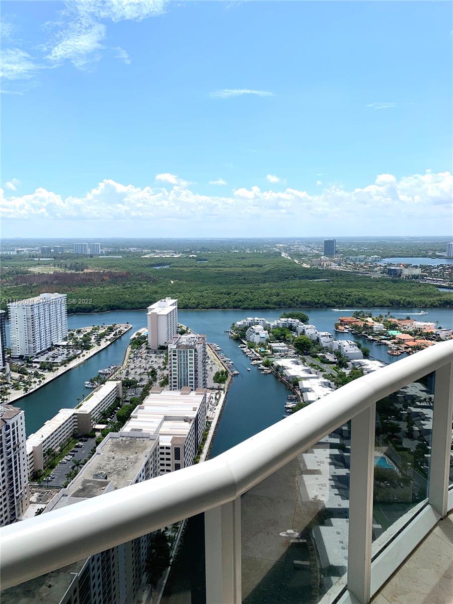 TDR TOWER I CONDO - Residential