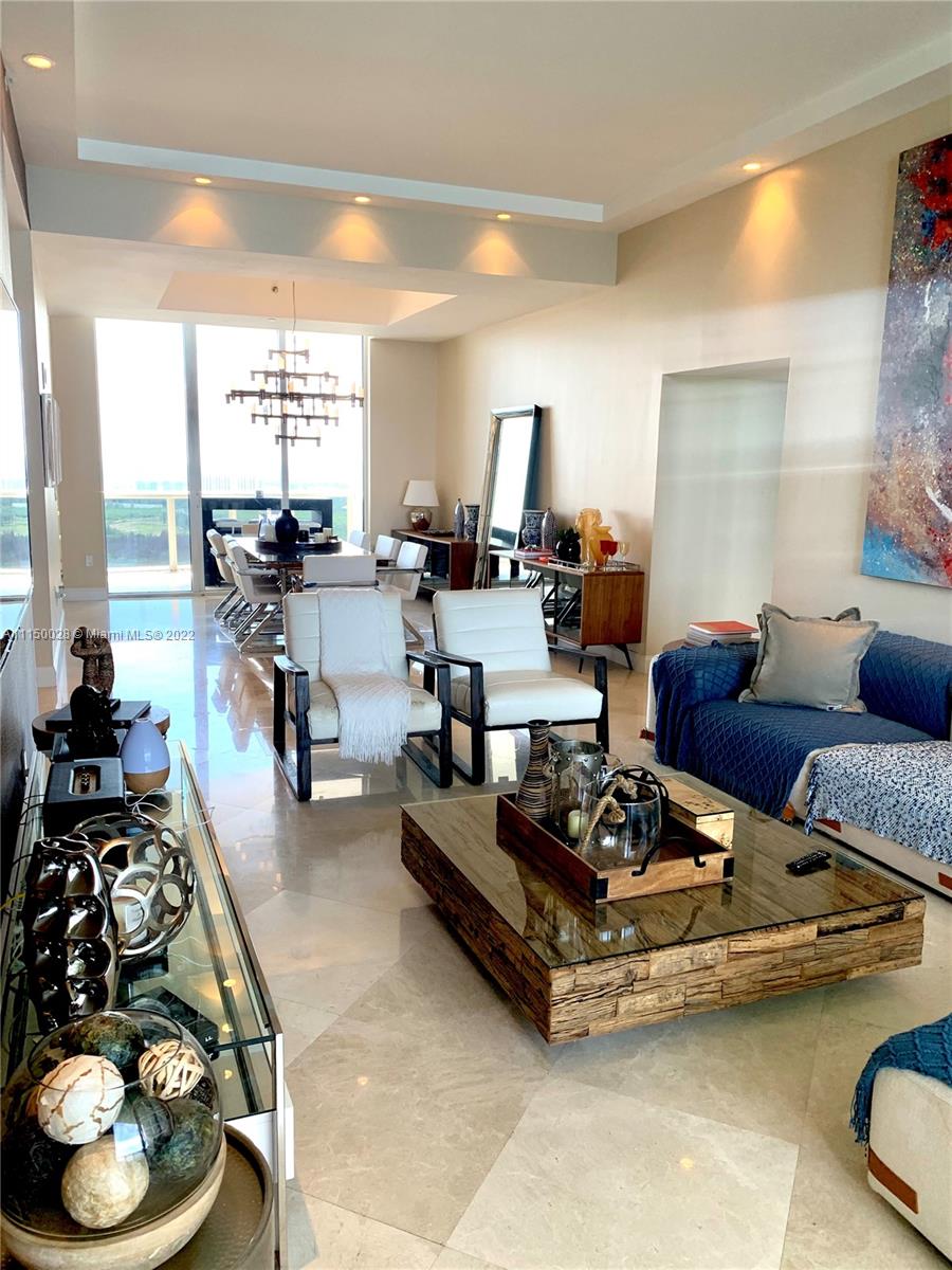 TDR TOWER I CONDO - Residential