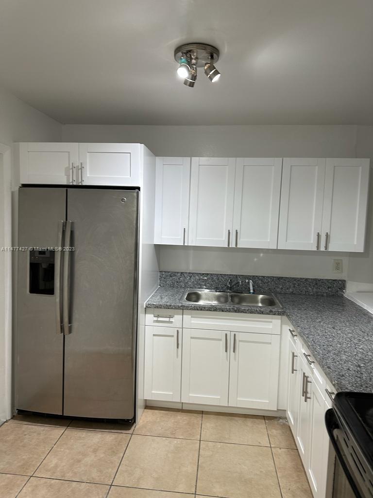 OLA CONDO - Residential Lease