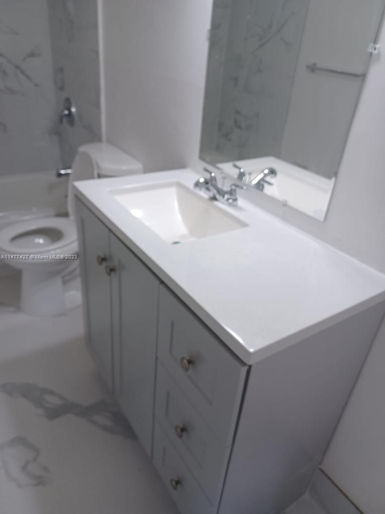 OLA CONDO - Residential Lease