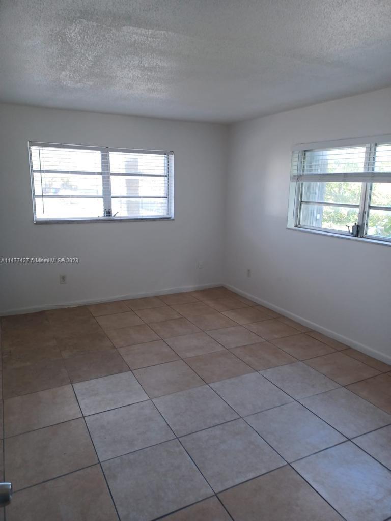 OLA CONDO - Residential Lease