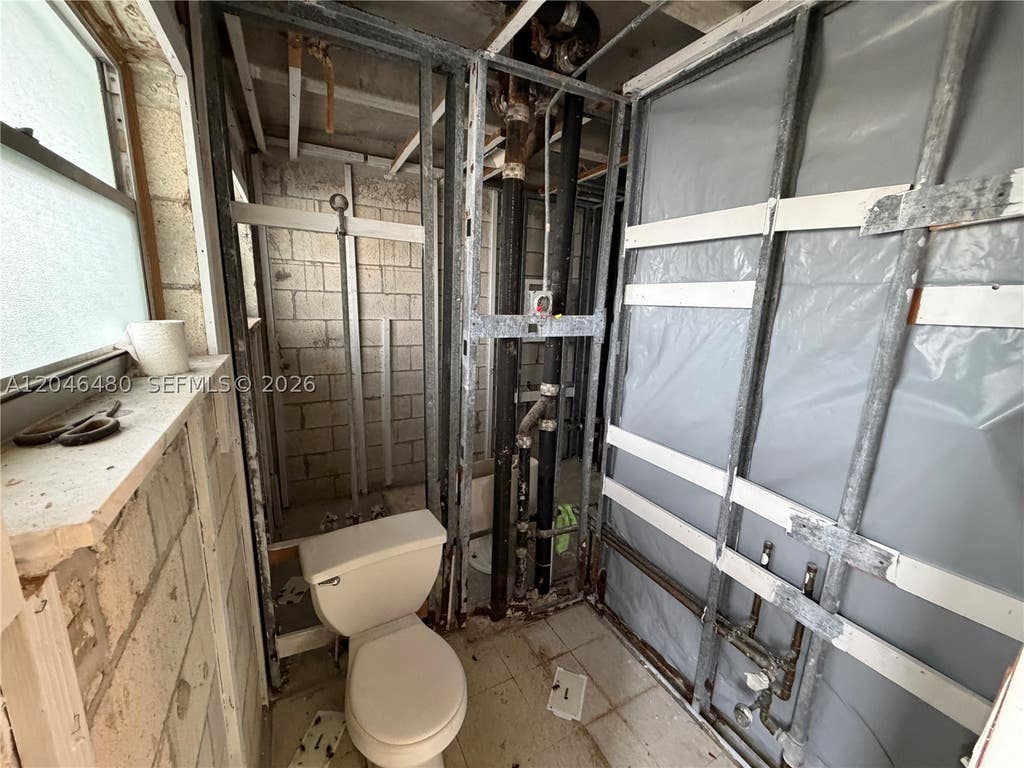 Photo of 1000 NE 14th Ave #405, Hallandale Beach, FL 33009 (MLS # A12046480)