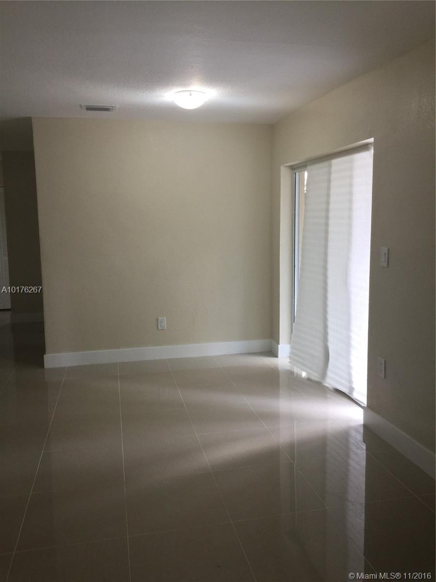 Carol City Lake Steven Es - Residential