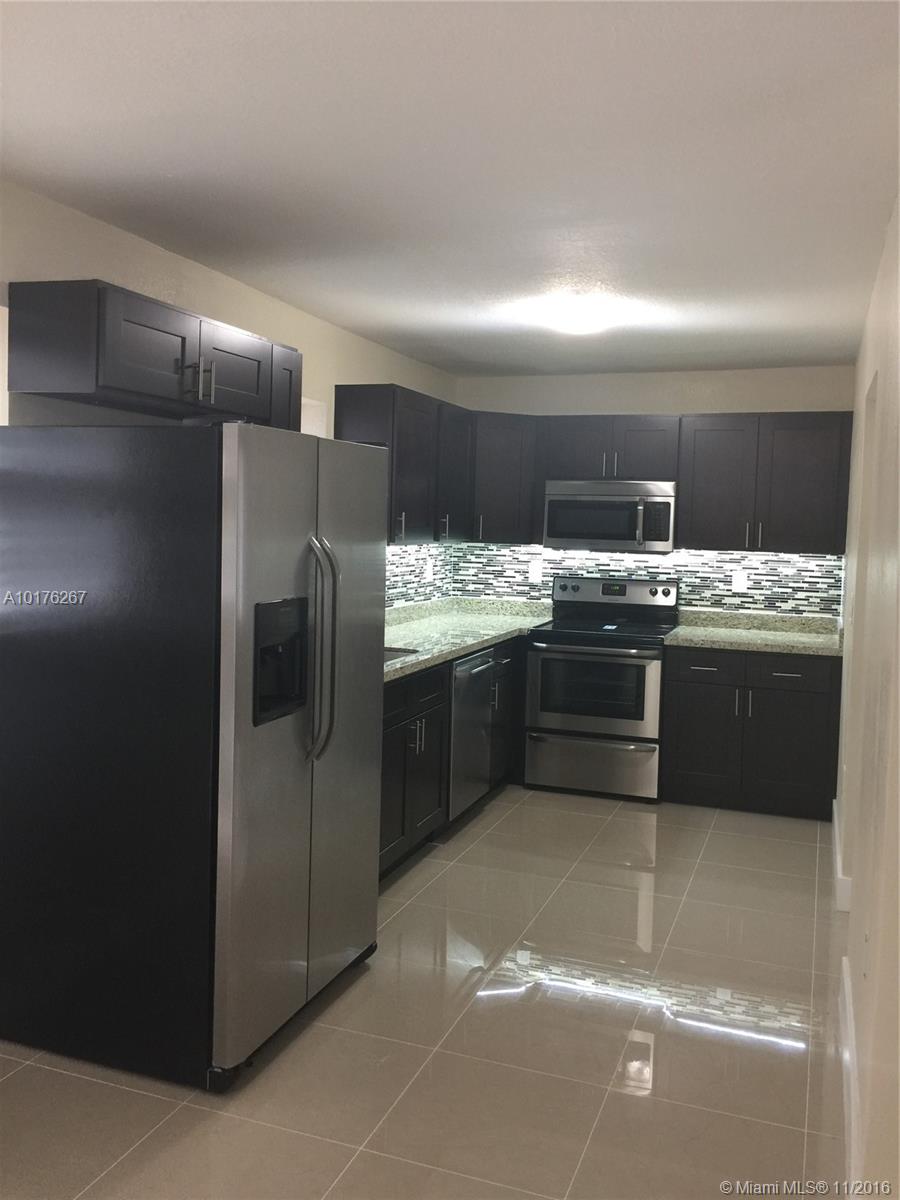 Carol City Lake Steven Es - Residential