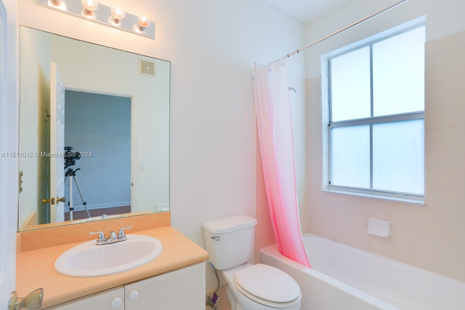 SHOMA TOWNHOMES AT ROYAL - Residential