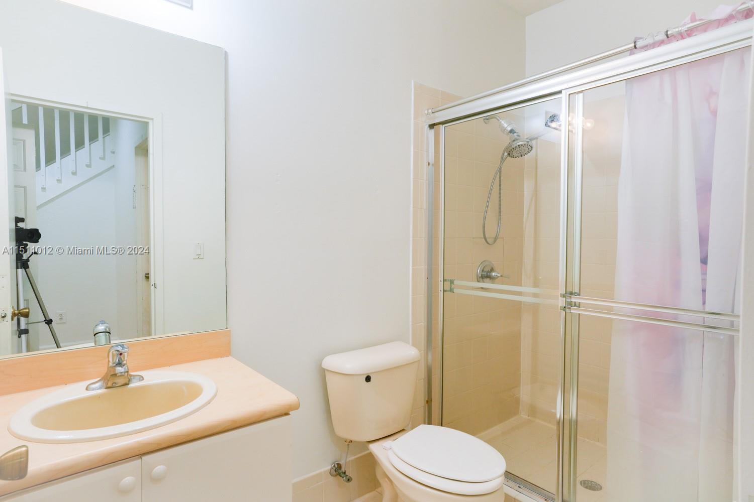 SHOMA TOWNHOMES AT ROYAL - Residential