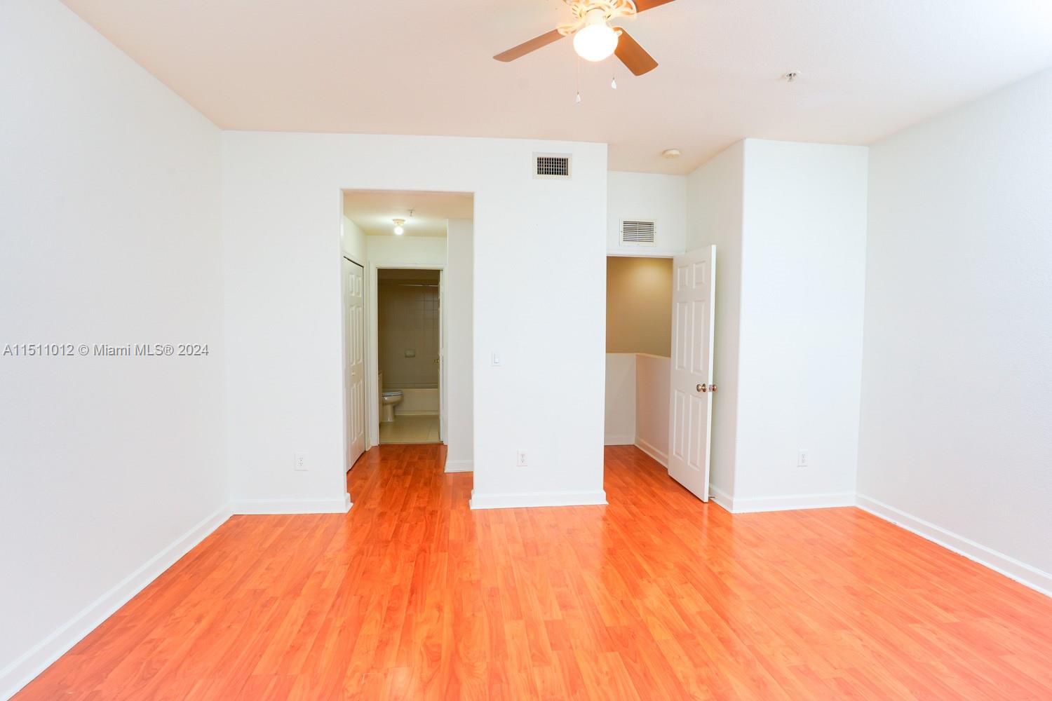 SHOMA TOWNHOMES AT ROYAL - Residential
