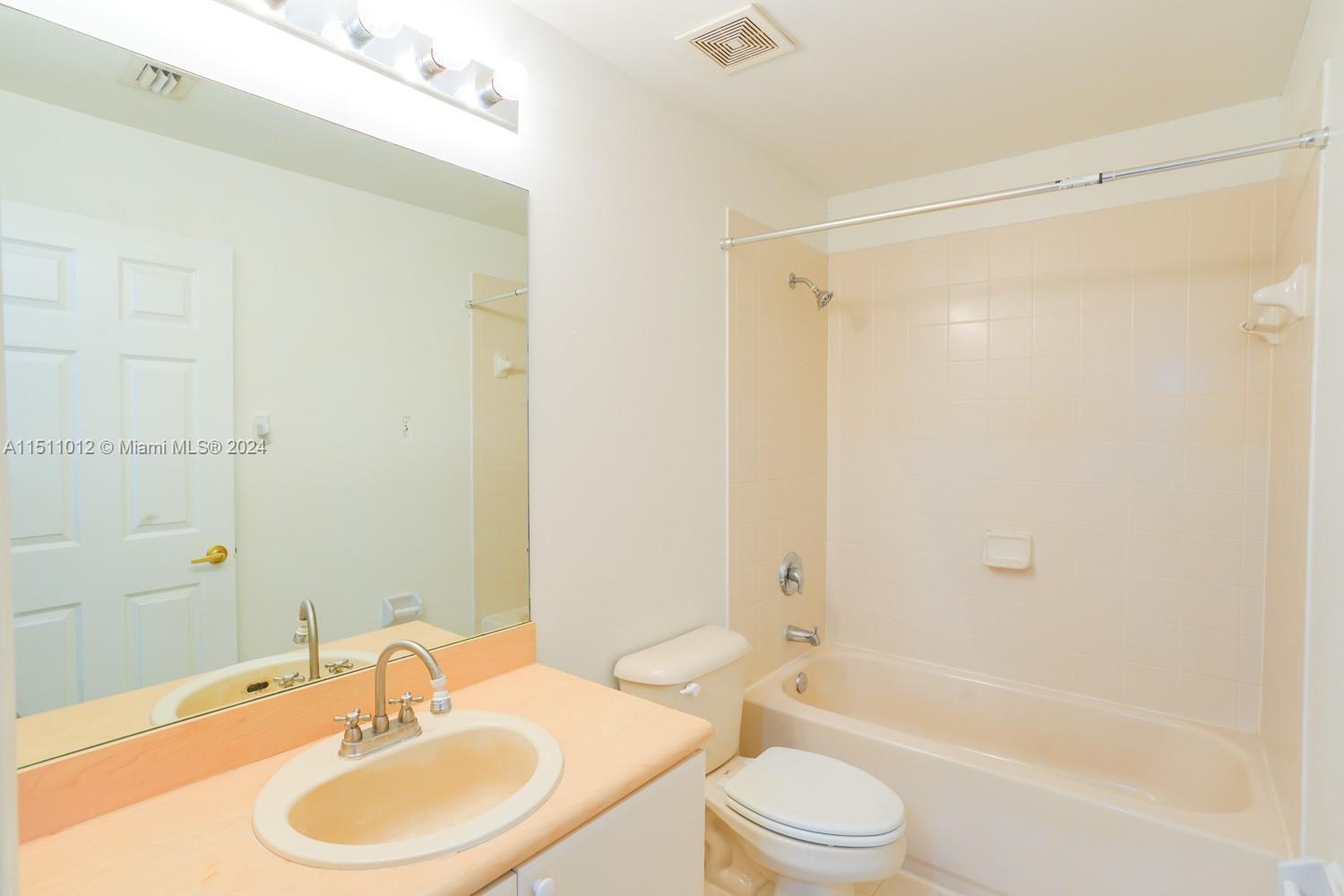 SHOMA TOWNHOMES AT ROYAL - Residential
