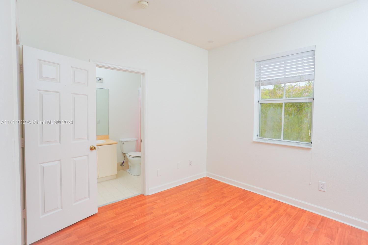 SHOMA TOWNHOMES AT ROYAL - Residential