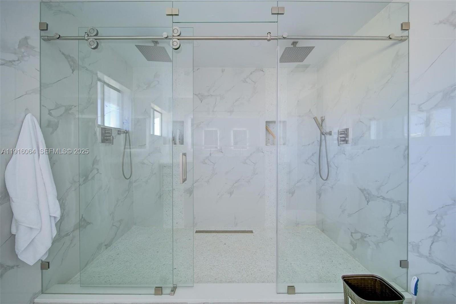 SEXTON COVES ESTATES - Residential Lease