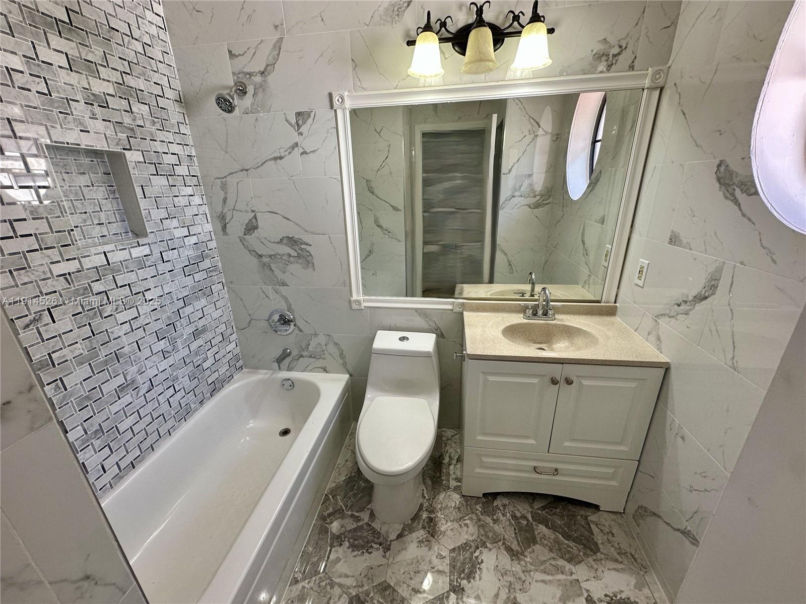 Las Verdes @ Grand Palms - Residential Lease