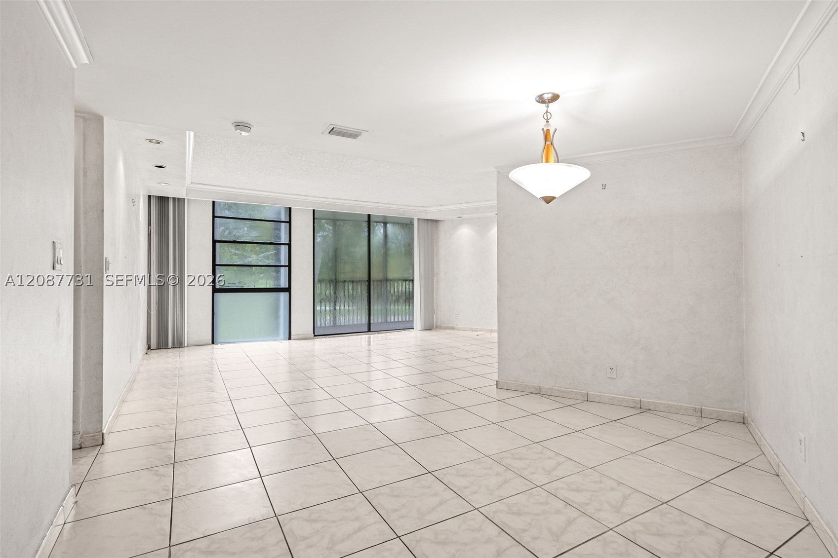 3301 N Country Club Dr 208