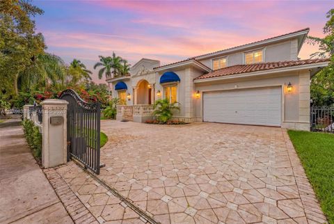 Photo of 1334 Alhambra Cir, Coral Gables, FL 33134 (MLS # A11949833)