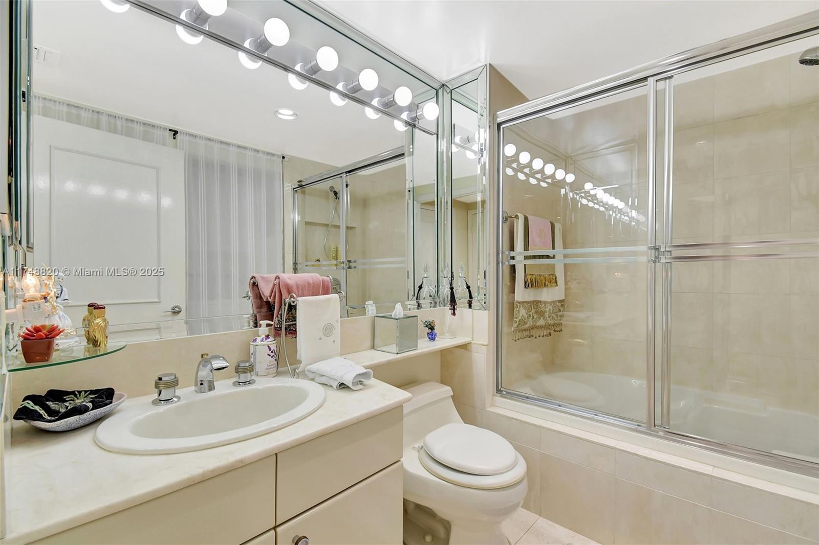 WILLIAMS ISLAND - Residential