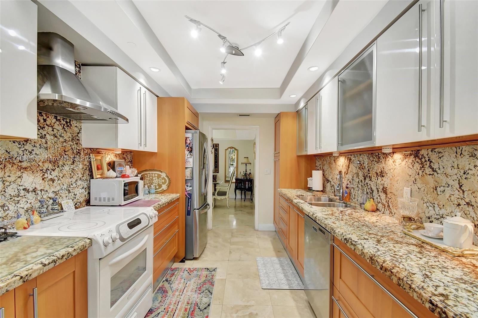 WILLIAMS ISLAND - Residential