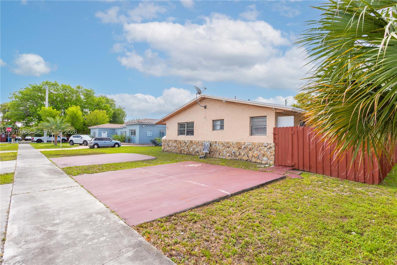 NORTH HOLLYWOOD - Residential Income
