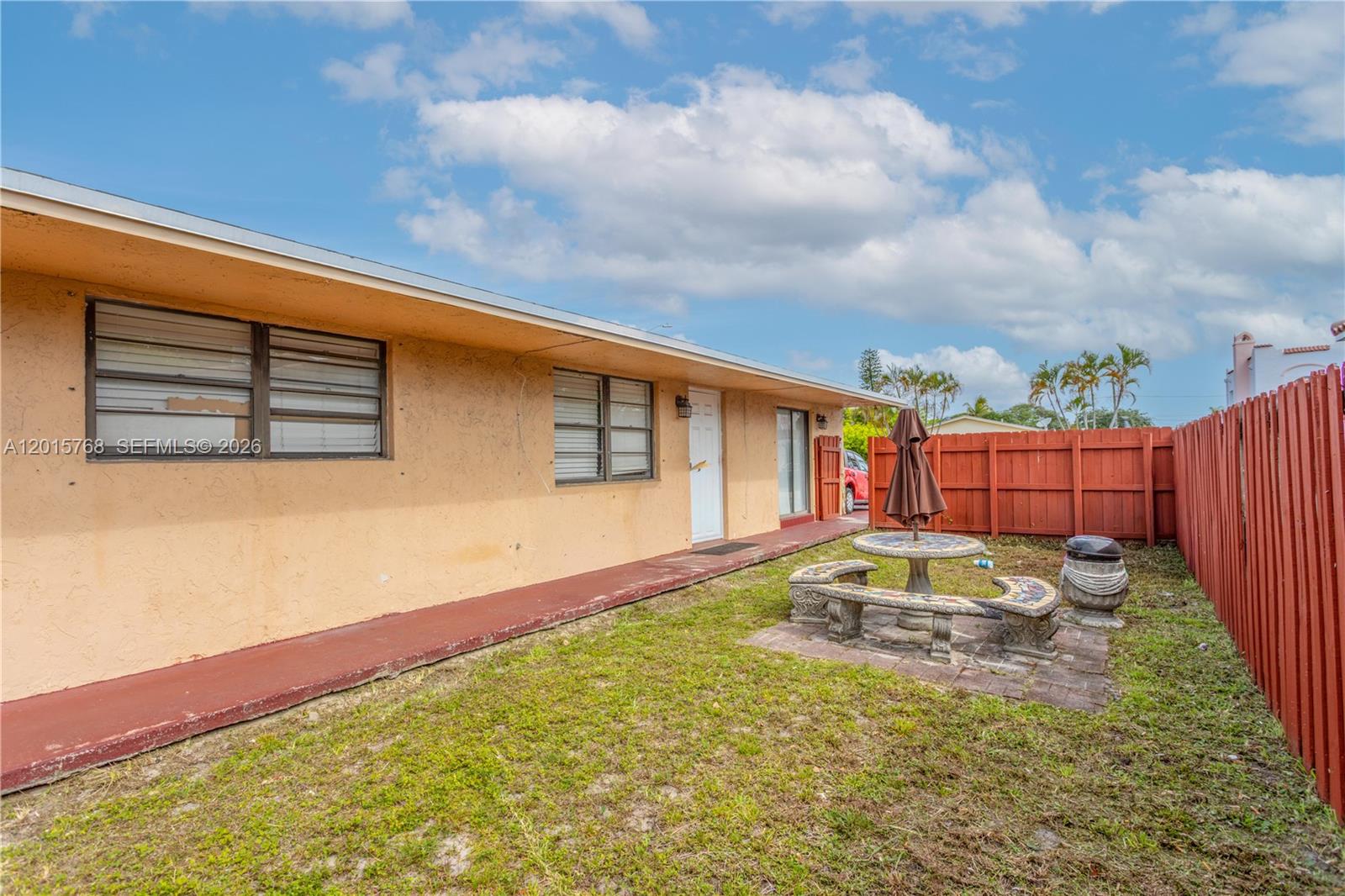 NORTH HOLLYWOOD - Residential Income
