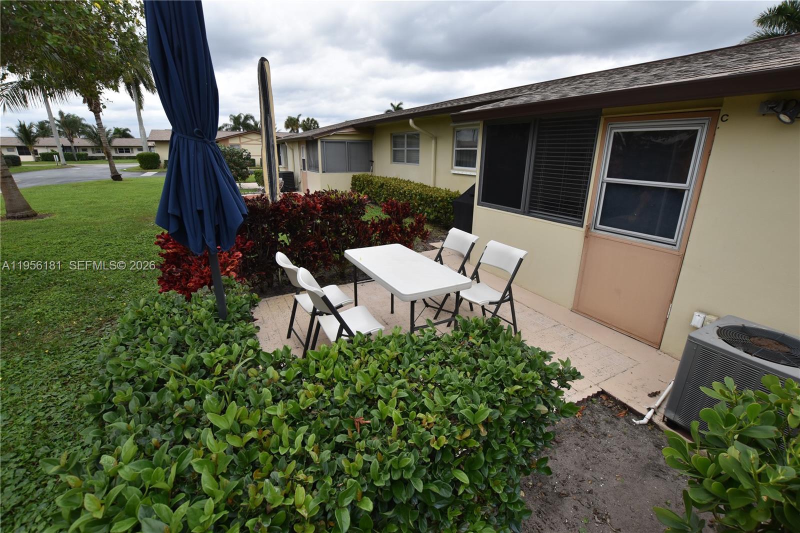 CRESTHAVEN VILLAS 16 COND - Residential