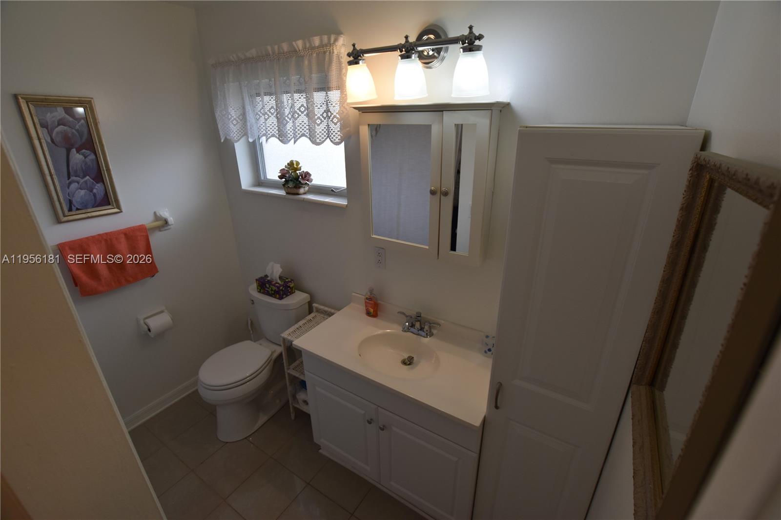 CRESTHAVEN VILLAS 16 COND - Residential