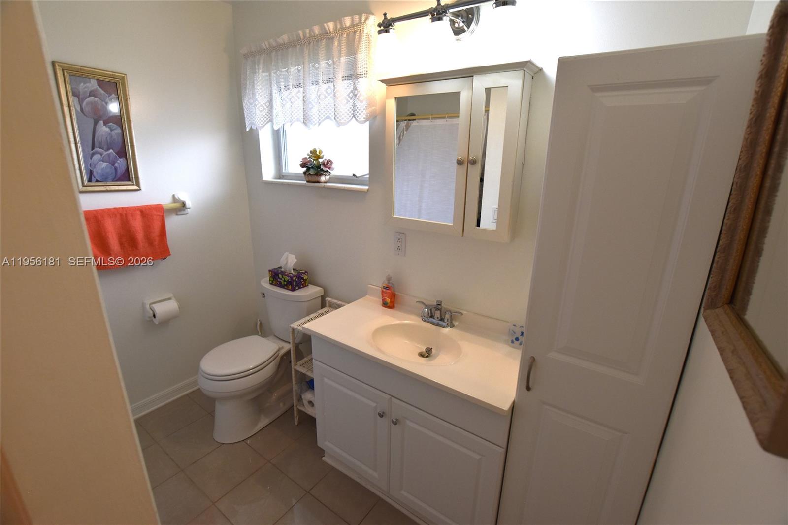 CRESTHAVEN VILLAS 16 COND - Residential